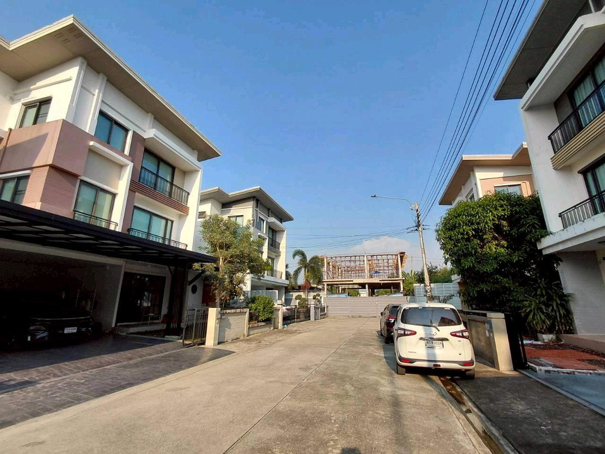 ให้เช่าบ้านนวมินทร์ รามอินทรา : 🏡 ให้เช่า โกลเด้นท์ เพรสทีช สุขาภิบาล5 พร้อมเข้าอยู่