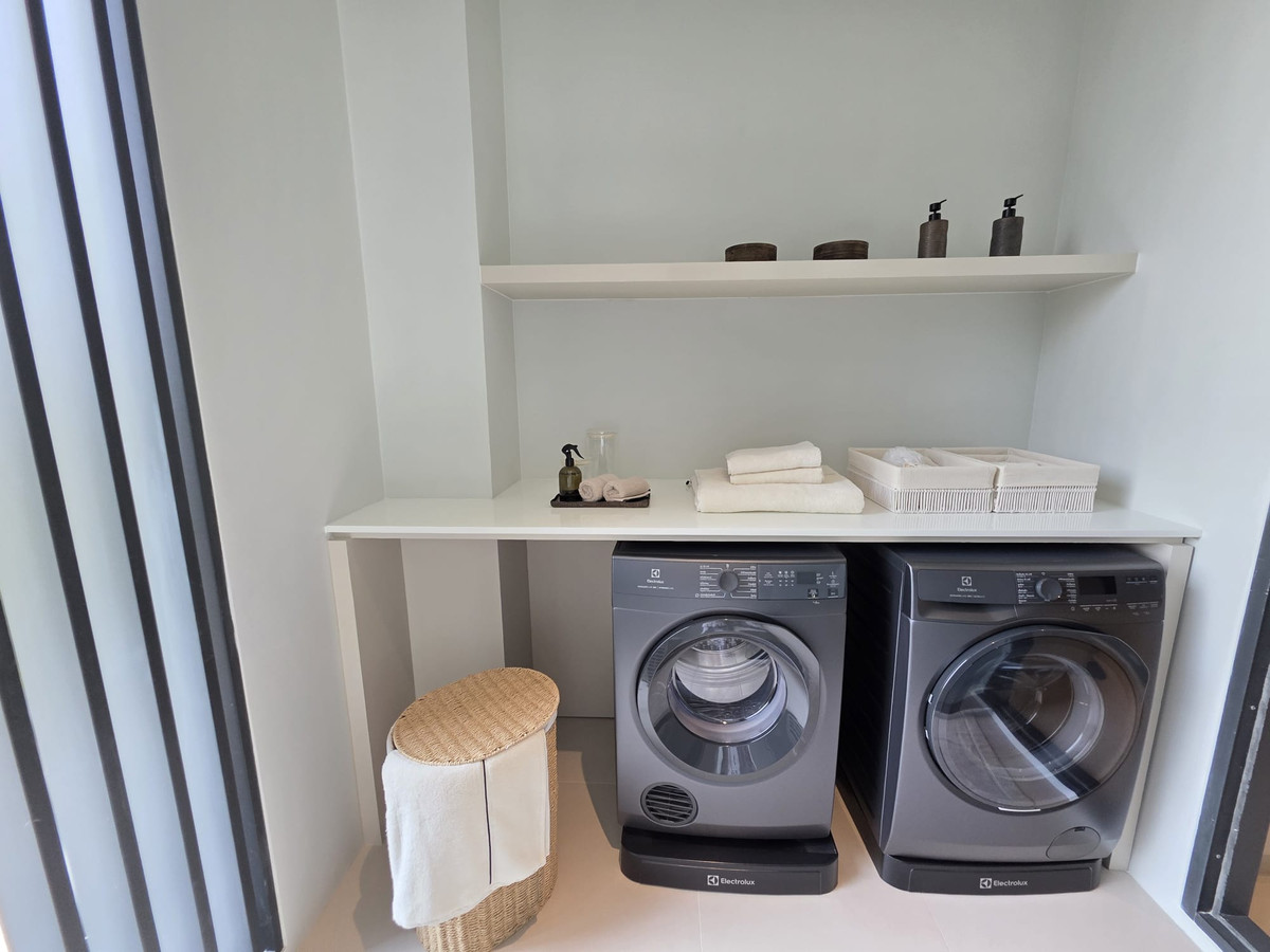 For SaleCondoSukhumvit, Asoke, Thonglor : Intercontinental Residences Bangkok Asoke: 2bed 2bath 139sqm from 44,800,000 with yard area Am: 0656199198