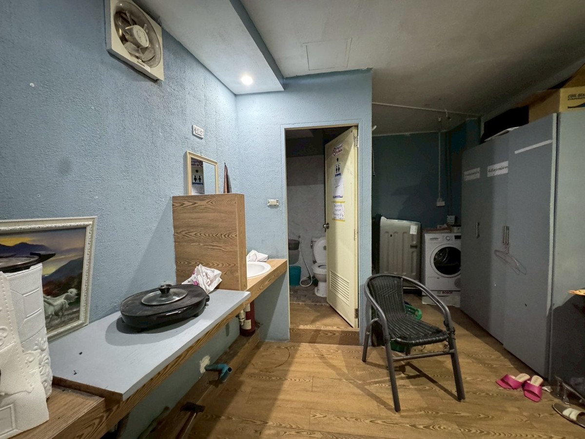 For RentShop HousePattaya, Bangsaen, Chonburi : 💢Building for rent - Pattaya, Chonburi 