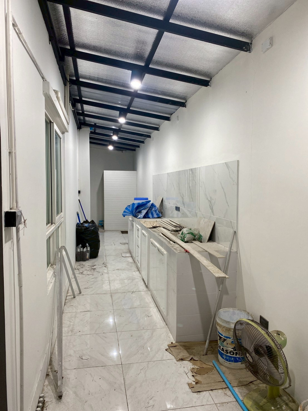 For RentNonthaburi, Bang Yai, Bangbuathong : 💕 Semi-detached house for rent, Q District Westgate project 💕 Beautiful house, ready to move in, complete with functions, suitable for both living and making a home office.