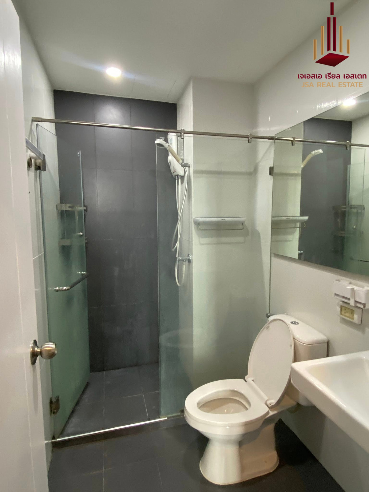 ให้เช่าคอนโดมีนบุรี-ร่มเกล้า : ✨ For Rent: The Origin Ram 209 Interchange Condo ✨  💰 Only 13,000 THB/month