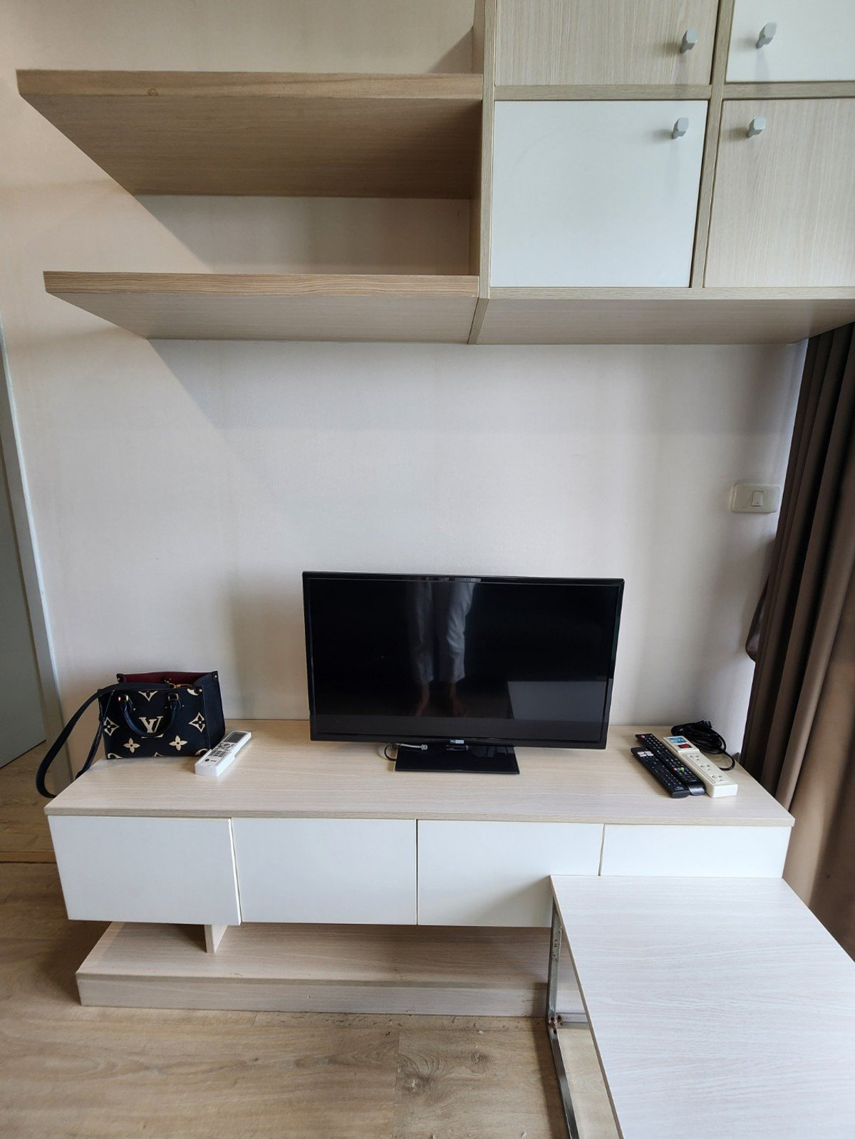 For RentCondoThaphra, Talat Phlu, Wutthakat : For rent, very cheap, Ideo Sathorn Tha Phra.