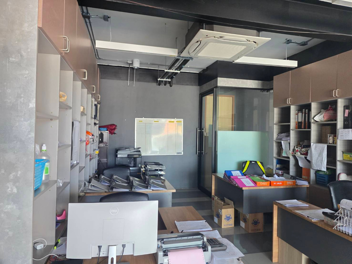 For SaleFactoryNonthaburi, Bang Yai, Bangbuathong : Land for sale with warehouse, factory, office and worker housing, price only 48 million baht.