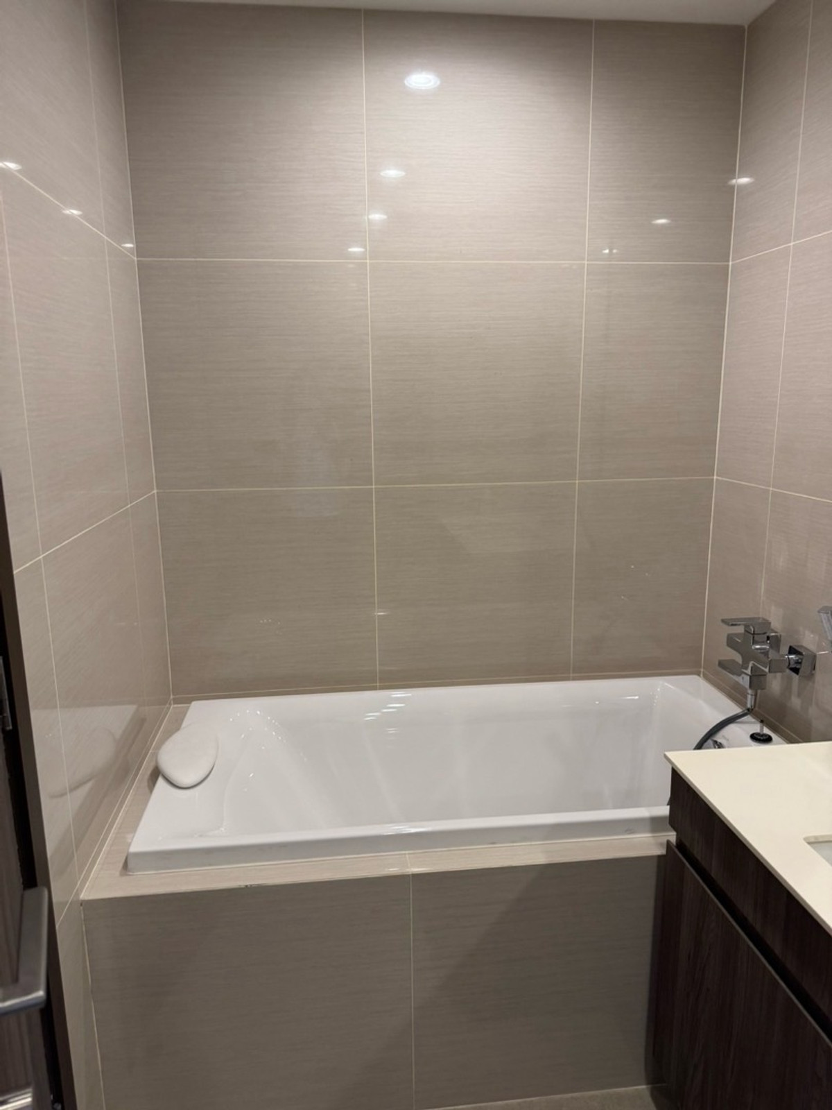 For RentCondoOnnut, Udomsuk : For Rent: Ideo Mobi Sukhumvit 66, 60,000 THB [MPr260326]