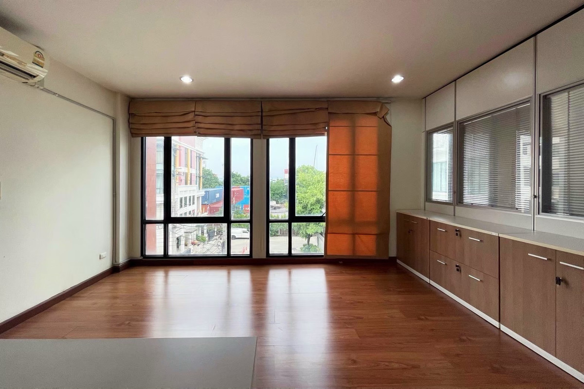 ให้เช่าโฮมออฟฟิศบางนา แบริ่ง ลาซาล : โฮมออฟฟิต 4 ชั้น ตกแต่งสวยงาม ให้เช่า ย่านบางนา ใกล้ตลาดเซฟวันโก บางนา