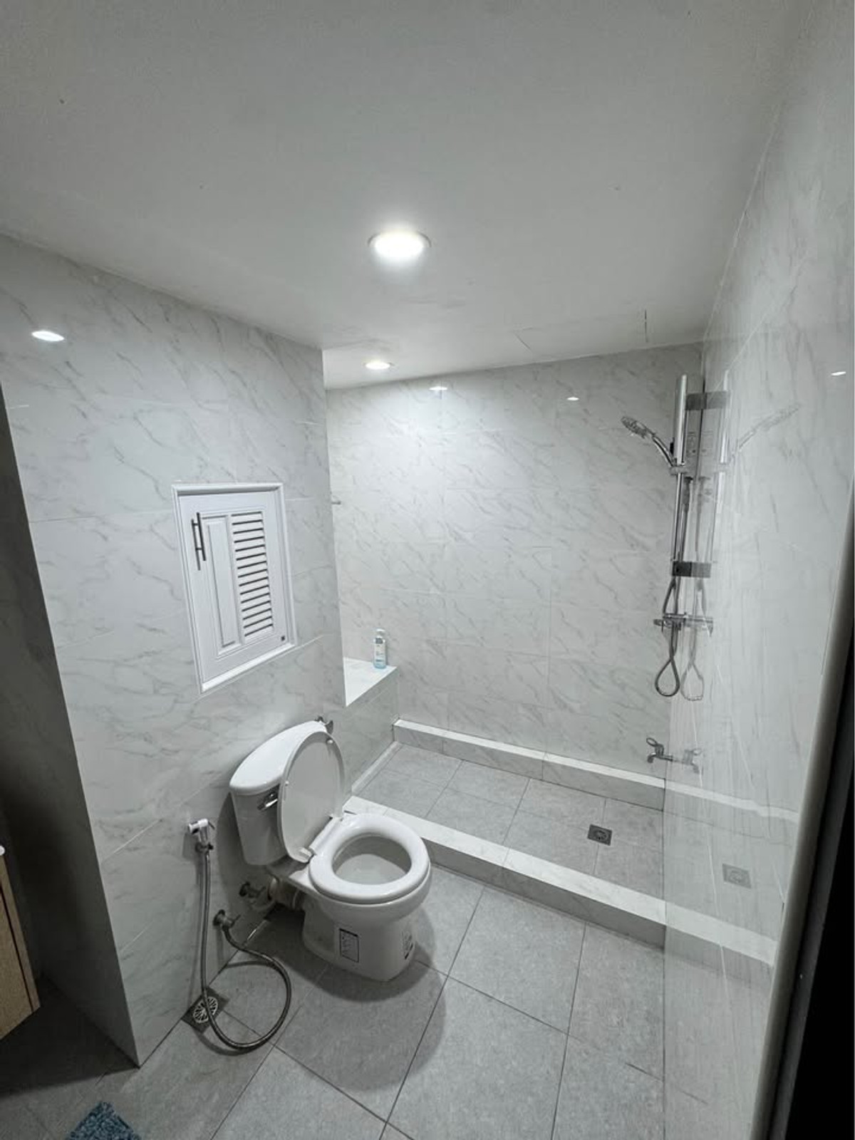 ให้เช่าคอนโดสุขุมวิท อโศก ทองหล่อ : #E340🎉020469 ให้เช่าคอนโด Supalai Place Condominium Sukhumvit 39