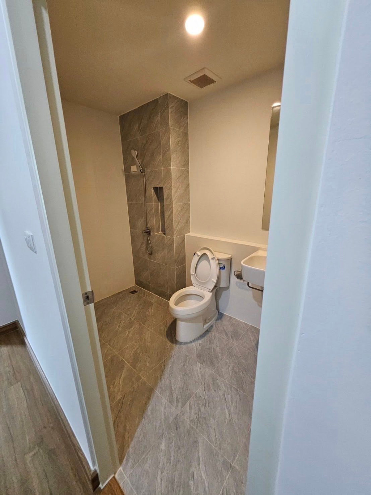 ให้เช่าทาวน์โฮมบางแค เพชรเกษม : บ้านกลางเมือง สาทร - กัลปพฤกษ์ / 3 ห้องนอน (เช่า), Baan Klang Muang Sathorn - Kalapaphruek / 3 Bedrooms (FOR RENT) BALL310