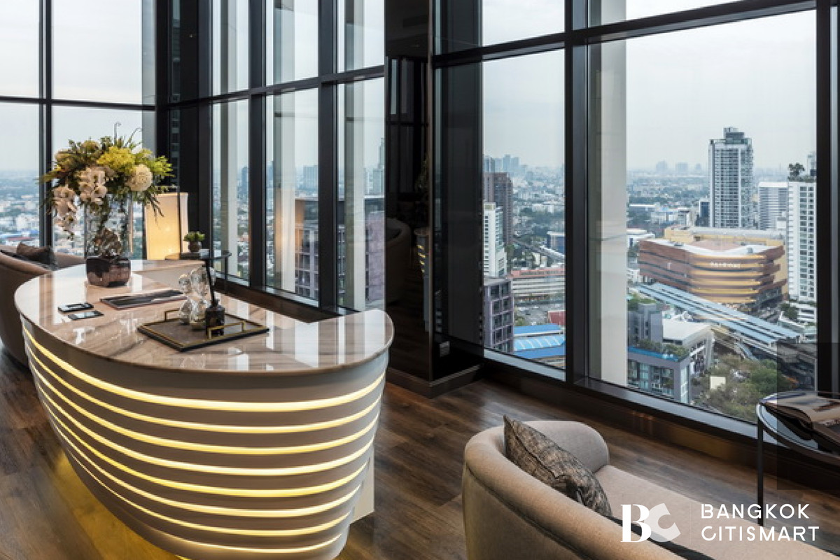For RentCondoSukhumvit, Asoke, Thonglor : 🔥 Ready to move in RHYTHM Ekkamai (1 bedroom 35 sq.m.) Beautifully decorated room, proportional room plan. Interested: 095-370-1451 (Kate)
