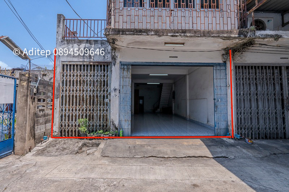 For SaleShop HousePinklao, Charansanitwong : Commercial building for sale on Thonburi side, 3 and a half floors, 22.2 sq m., walk to MRT Charan 13, only 150 meters | Soi Commerce Thonburi 4