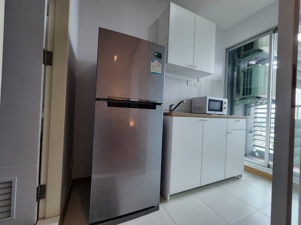 For RentCondoThaphra, Talat Phlu, Wutthakat : Condo, 10th floor, fully furnished, beautifully decorated, for rent in Tha Phra-Phetkasem area, near BTS Bang Wa, only 500 meters.