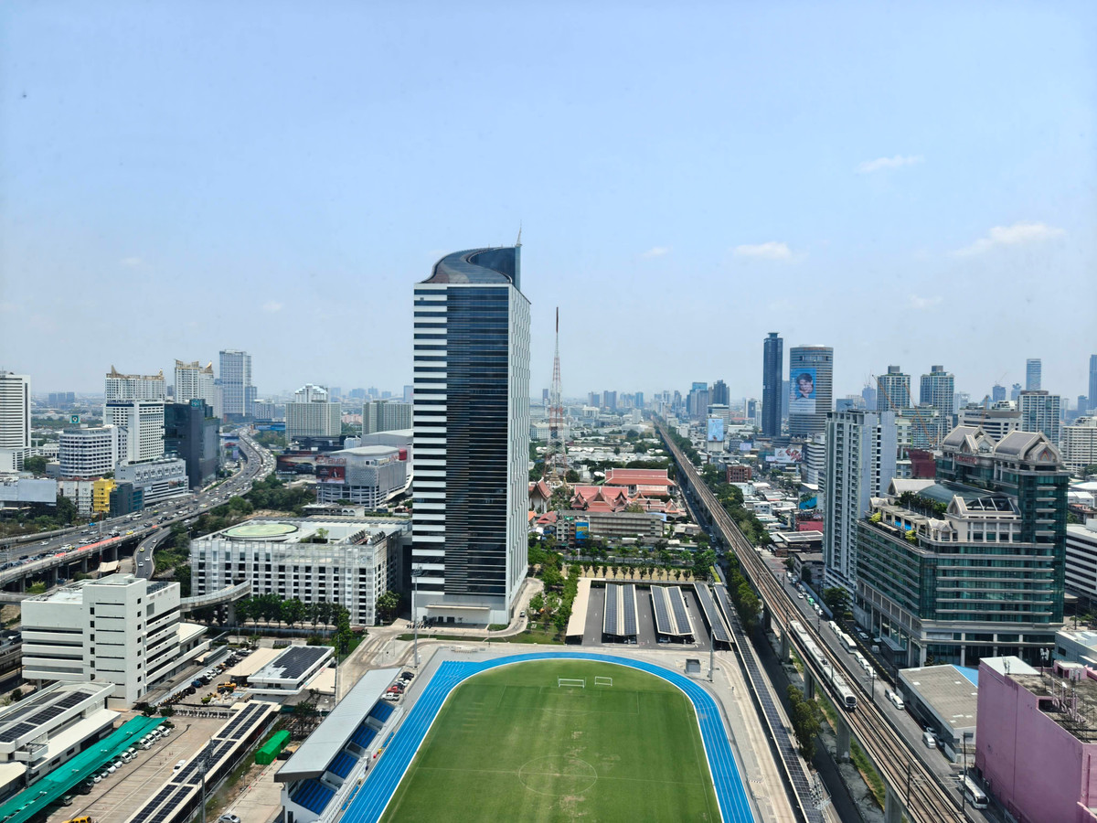 คอนโดพระราม 9 เพชรบุรีตัดใหม่ RCA : 🔥 Life Asoke ห้อง 1 Bed Plus — อยู่เองก็ดี ทำงานก็ได้ นัดชมได้เลยวันนี้ โทร.063-6165390