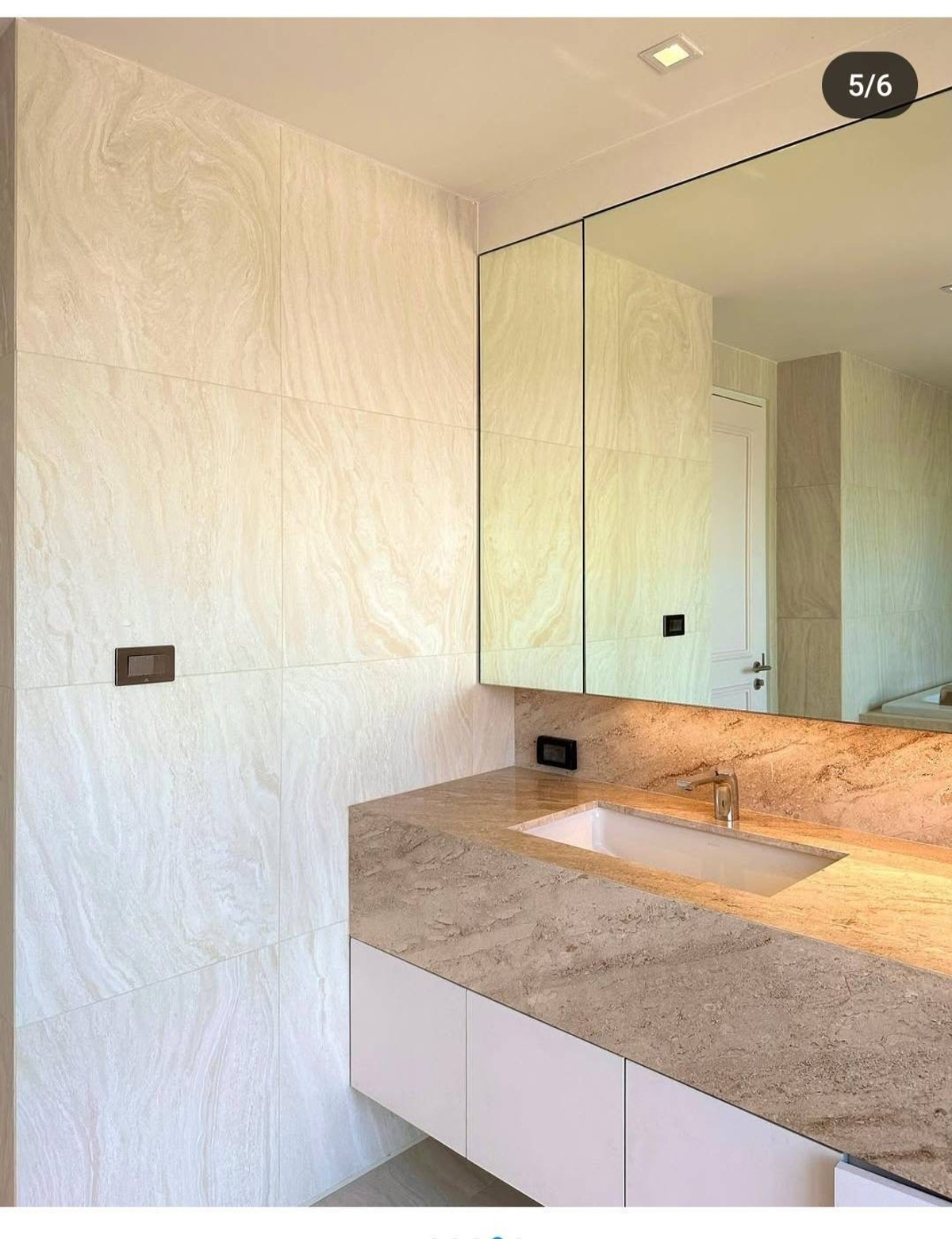 For RentCondoOnnut, Udomsuk : Spacious 3-Bedroom condo, 345 sqm, prime Ekkamai location