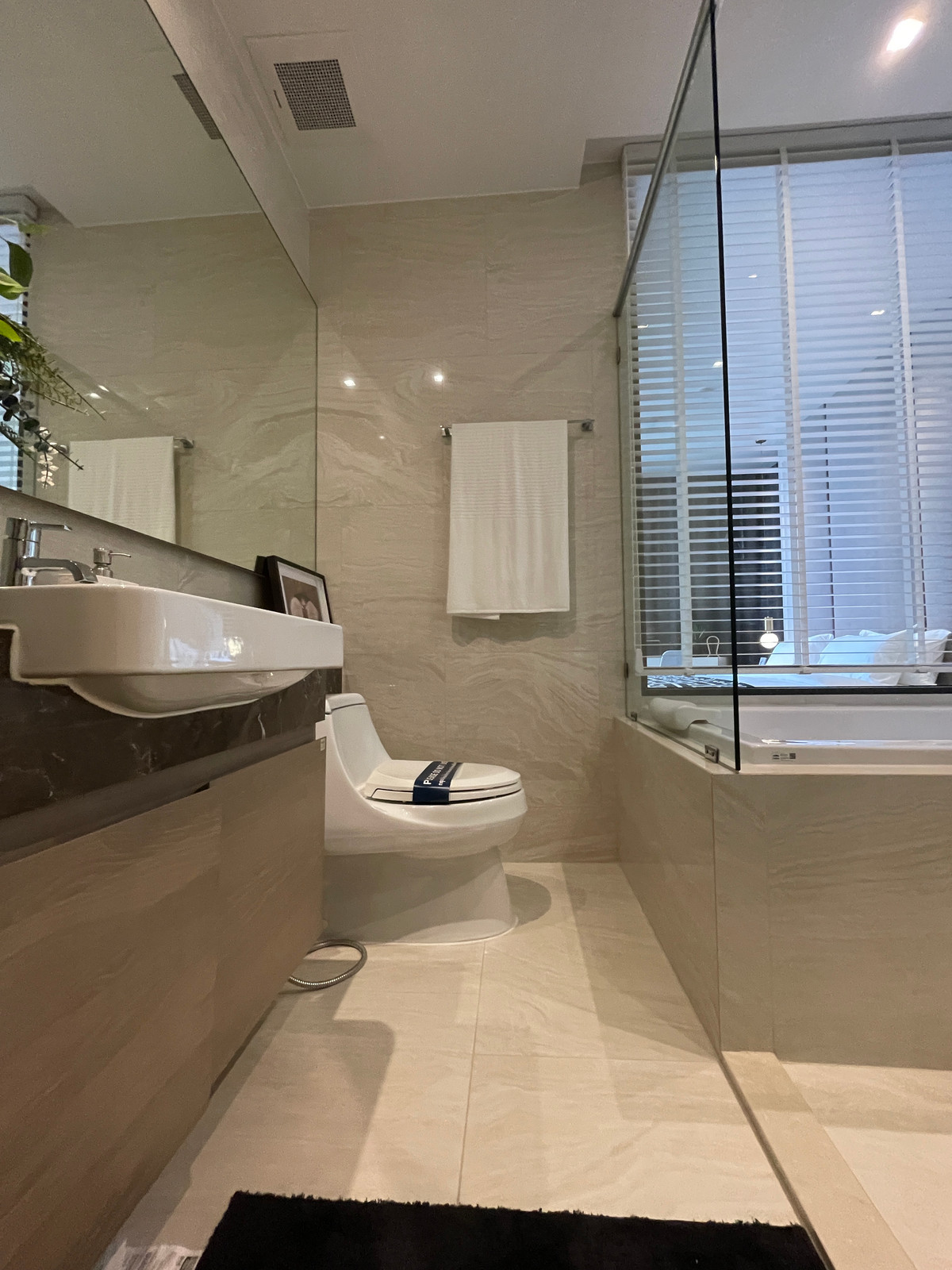 For SaleCondoSilom, Saladaeng, Bangrak : For sale✨ ASHTON SILOM: The Ultimate Legacy on Silom Road – 1BR XL (50.33 sq.m.) Condo that is more than just a residence, but is the 