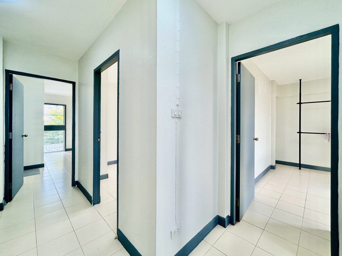 ให้เช่าบ้านปิ่นเกล้า จรัญสนิทวงศ์ : ให้เช่าบ้านแฝด 2 ชั้น 42 ตร.ว. ห่างจากถนนกาญจนาภิเษก200เมตรจากตัวบ้าน ใกล้ถนนพรานนกตัดใหม่200เมตร และใกล้เดอะพาสิโอ้ 1.5 กม. 