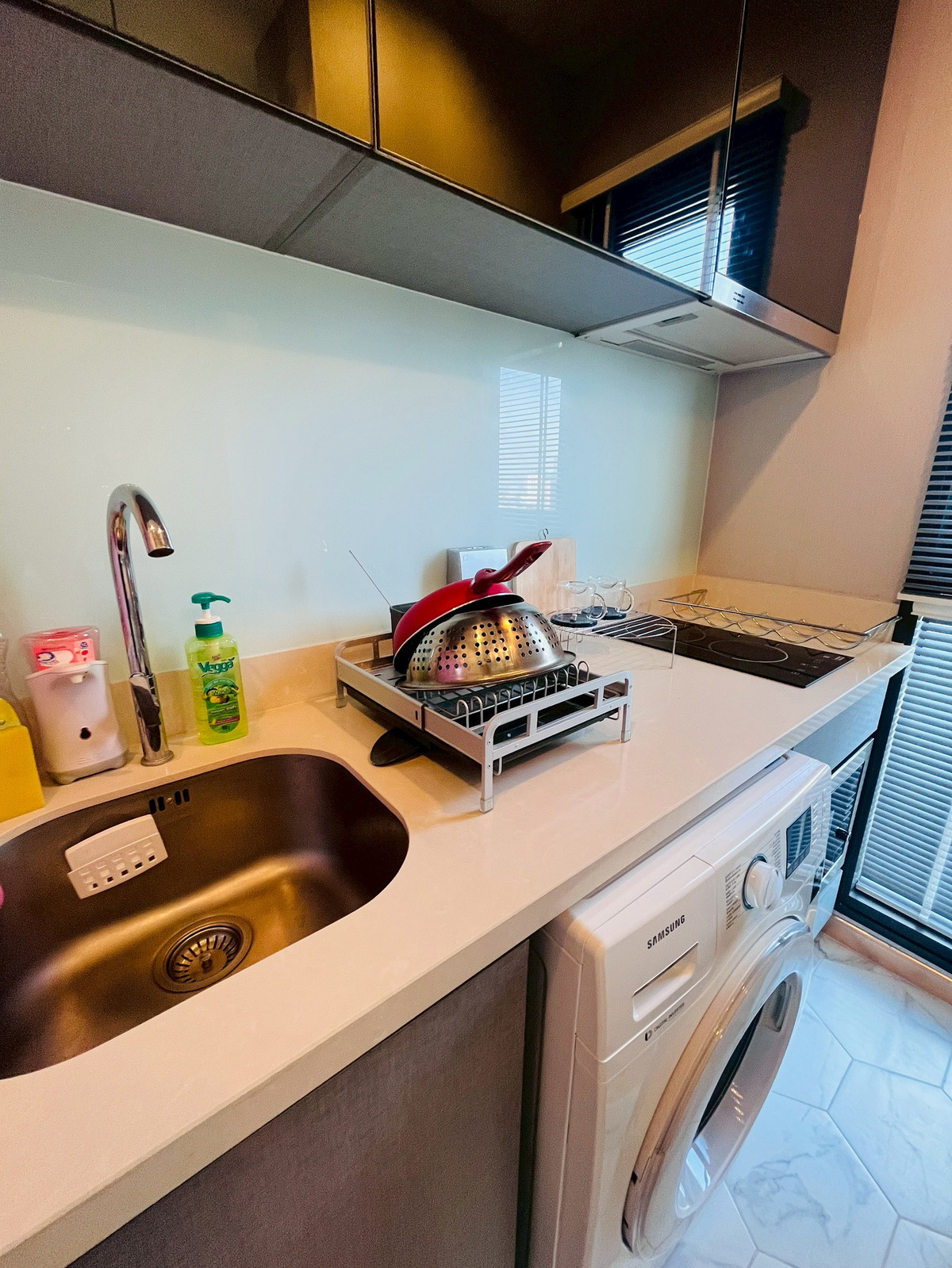 ให้เช่าคอนโดสุขุมวิท อโศก ทองหล่อ :  ปล่อยเช่าคอนโด Rhythm 36-38 พร้อมอยู่ ใจกลางสุขุมวิท 25000 บาท