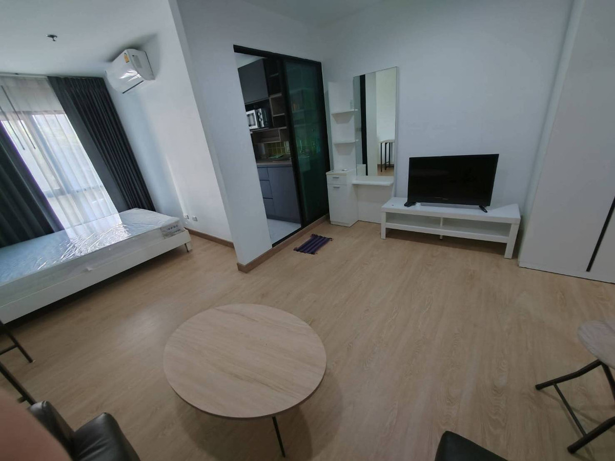 ขายคอนโดวิภาวดี ดอนเมือง หลักสี่ : ขาย คอนโดรีเจ้นท์โฮม 18 แจ้งวัฒนะ(Regent Home 18) ห้อวสวยมาก  ติดรถไฟฟ้า สองสาย ตึก E ชั้น3 ราคา 1.67 ล้านบาท