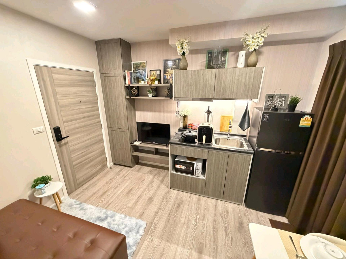 For RentCondoSamut Prakan,Samrong : ✨ Beautiful room, high floor, open view, ready to move in, very good price, good location, convenient travel 🚝 near MRT Thipwan / BTS Samrong.