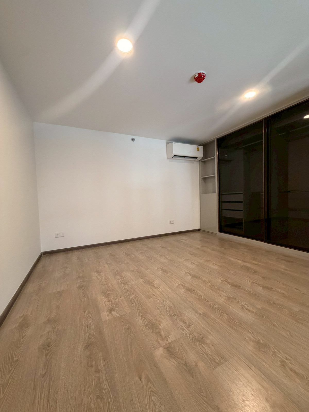 ขายคอนโดรัชดา ห้วยขวาง : 💰 โอกาสทองในการลงทุน! SOHO Bangkok รัชดา — ห้อง Duplex ปล่อยเช่าง่าย Yield ดี 💰