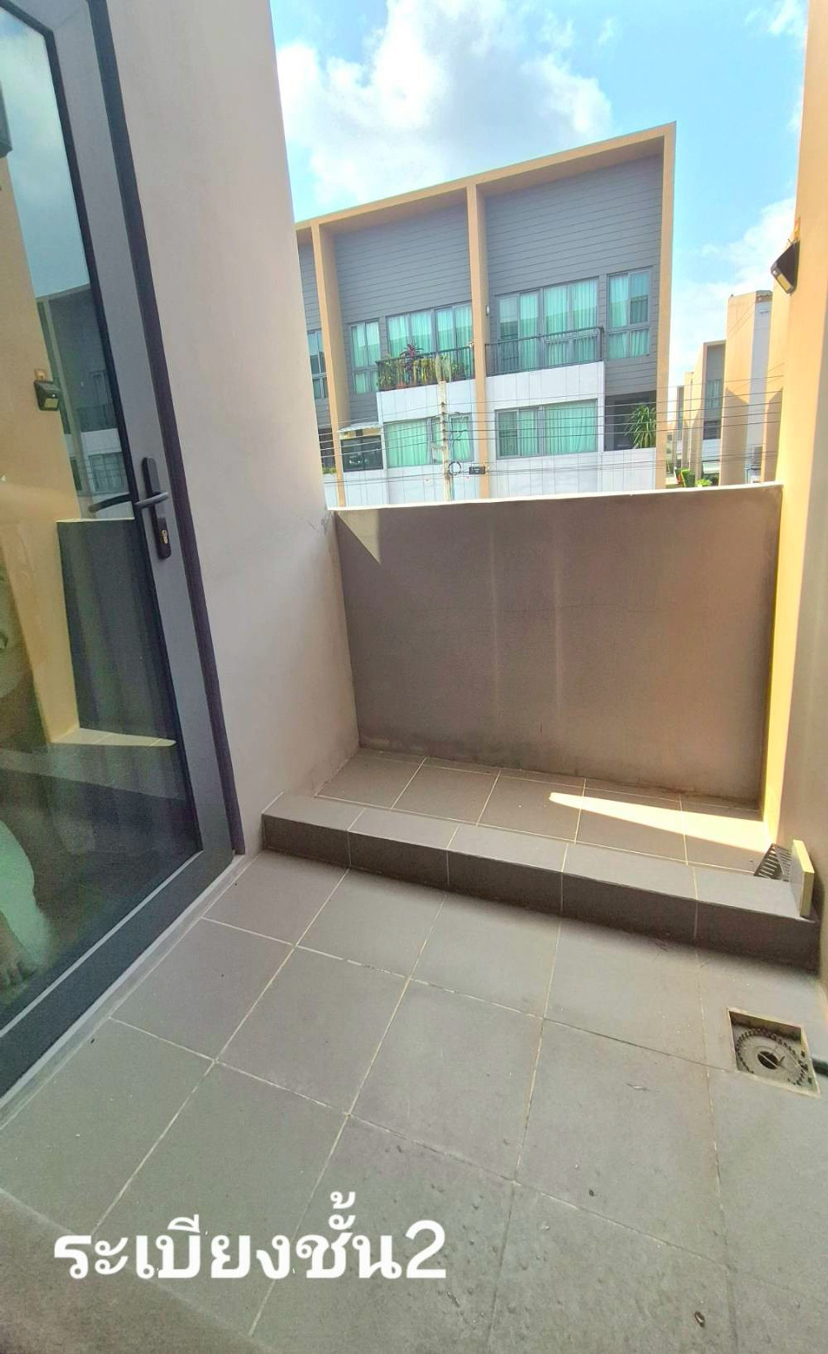 For SaleTownhomeRathburana, Suksawat : Urgent sale, 3-story townhome, decorated and ready to move in. village in the middle of the city Sathorn-Suksawat (AP Project) Soi Suksawat 39