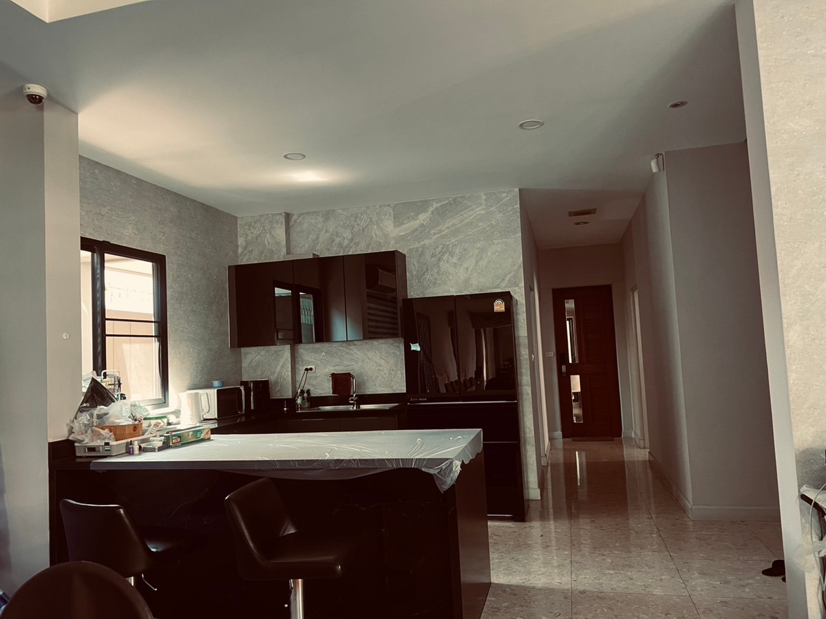 ให้เช่าบ้านนวมินทร์ รามอินทรา : ขาย / เช่า  602 ตรม และ  800 ตรม  350,000/250,000 