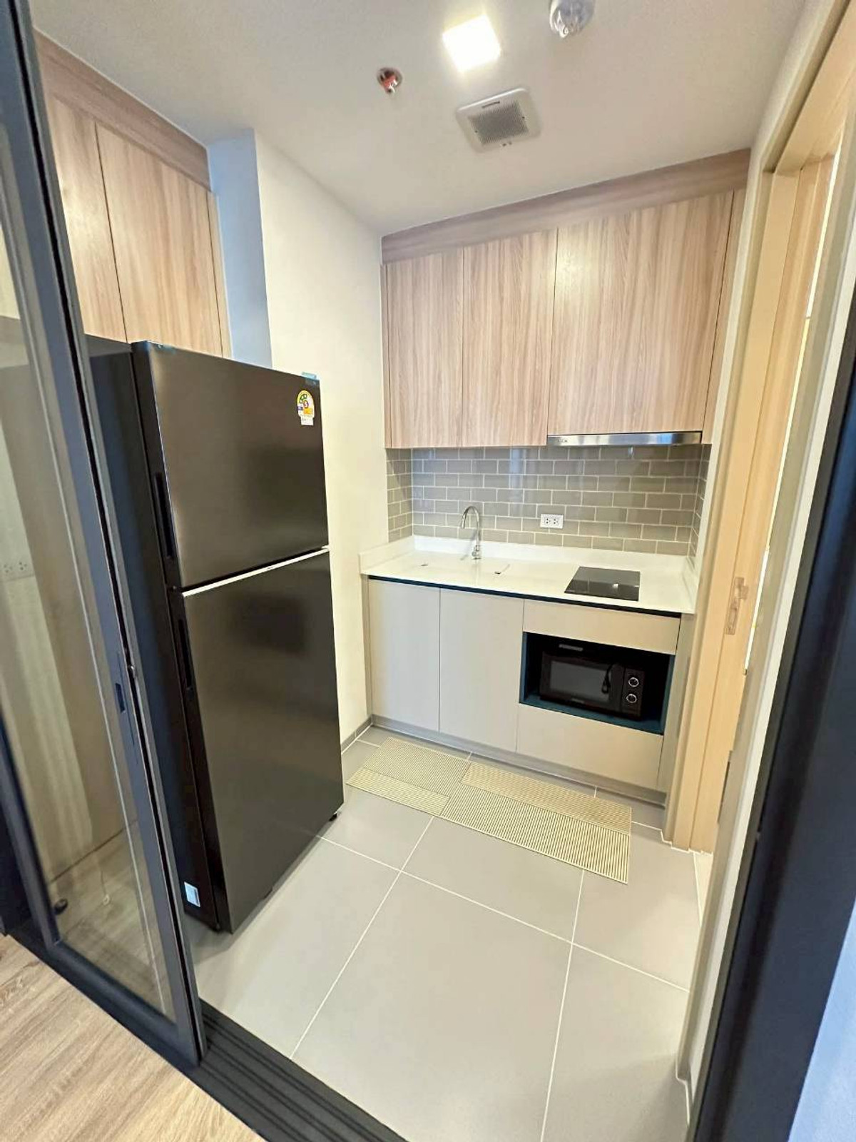 For RentCondoRatchathewi,Phayathai : ✅ XTP131 ✅ Line : @p2nproperty