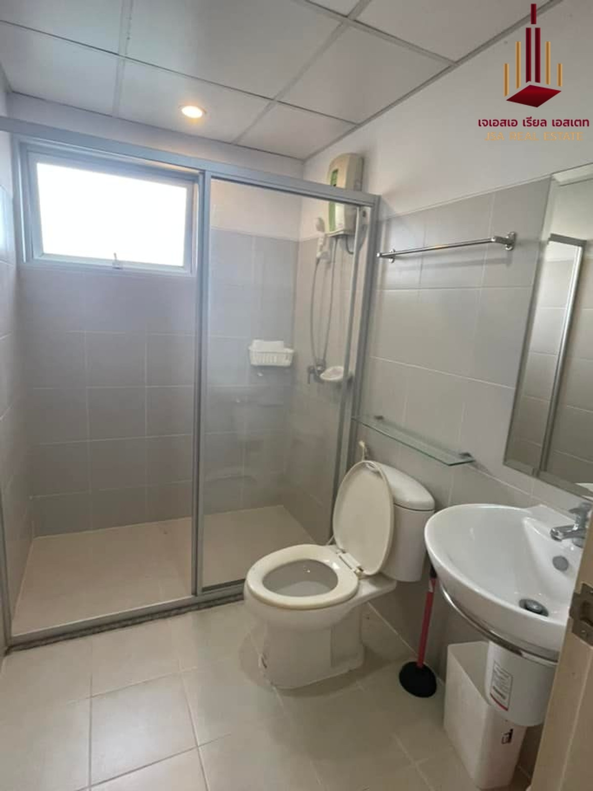 For RentCondoKasetsart, Ratchayothin : ✨ For Rent: Supalai Park Phaholyothin Condo ✨ 💰 Only 18,000 THB/month