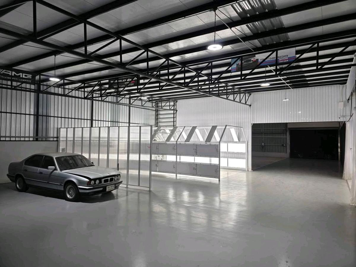 For RentShowroomRama9, Petchburi, RCA : Showroom for rent with service center, 500 sq m, Rama 9