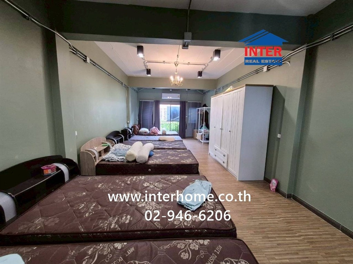 ขายอาคารพาณิชย์นวมินทร์ รามอินทรา : อาคารพาณิชย์ 4.5 ชั้น 18 ตร.ว. อาคารพาณิชย์ ใกล้โรงพยาบาลสินแพทย์ รามอินทรา ซอยรามอินทรา52/1 ถนนรามอินทรา ถนนนวมินทร์ เขตบึงกุ่ม กรุงเทพมหานคร