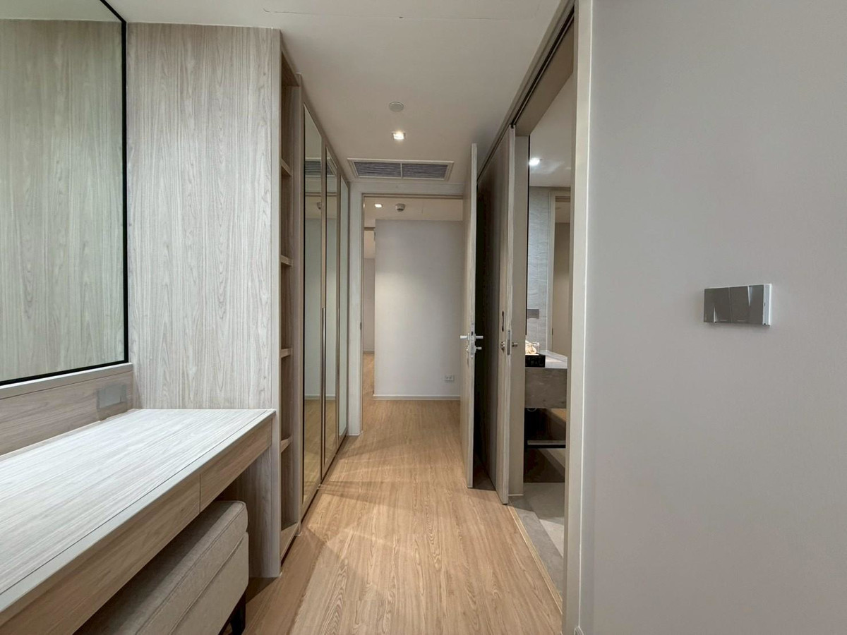 For RentSukhumvit, Asoke, Thonglor : GM Estate Executive Apartment Sukhumvit 20 – 3 Beds + Multi-Purpose Room, 200 sq.m. Please call: 062-496-6454