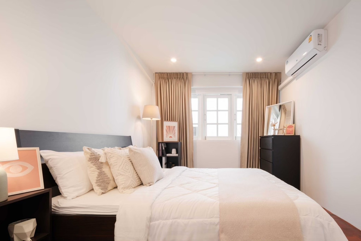 ให้เช่าทาวน์โฮมสมุทรปราการ สำโรง : หมู่บ้านศิริคาม (Sirikham Village) สุขุมวิท 72 ตั้งอยู่ในซอยสุขุมวิท 72 ตำบลสำโรงเหนือ