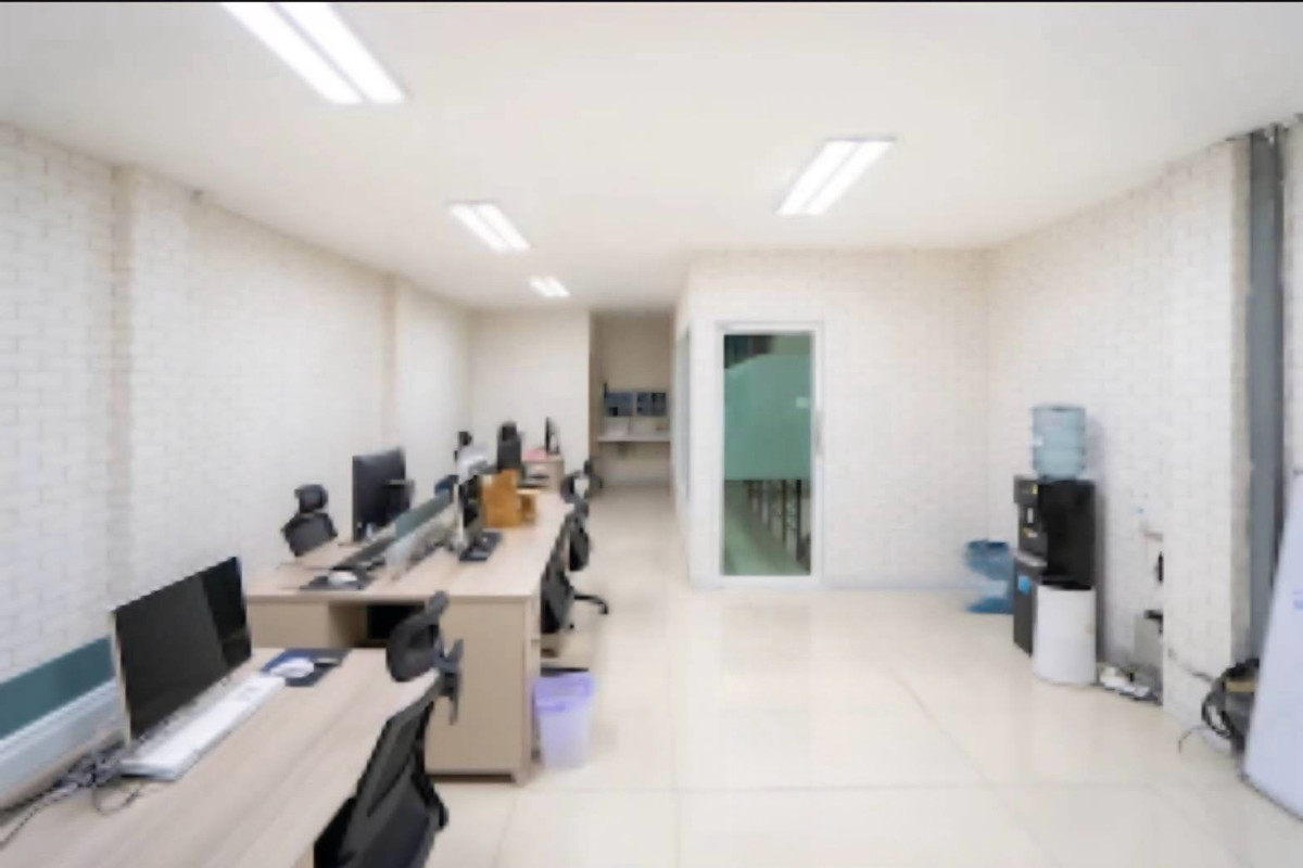 For SaleHome OfficeLadkrabang, Suwannaphum Airport : Home Office for Sale near Suvarnabhumi Airport Ideal for Business Registration High Connectivity to Motorway and Expressway Investment Opportunity