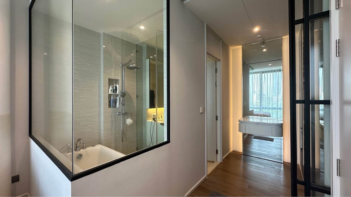 For SaleCondoWitthayu, Chidlom, Langsuan, Ploenchit : Muniq Langsuan: 1+1bed 1bath 64.56sqm. 23,500,000 Am: 0656199198