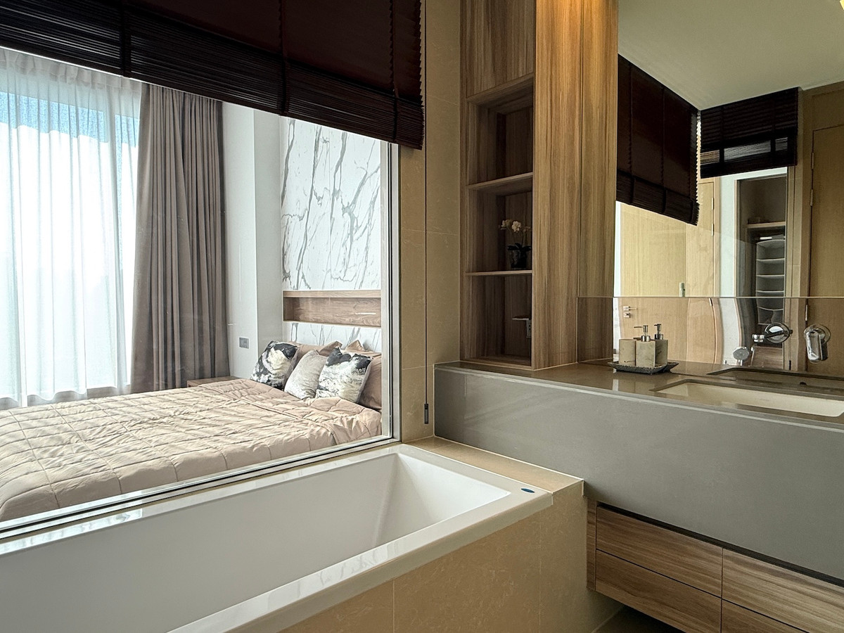 ขายคอนโดสุขุมวิท อโศก ทองหล่อ : คอนโด 1 ห้องนอน 47 ตร.ม. ชั้นสูง วิวเมือง ใกล้ BTS อโศก & MRT