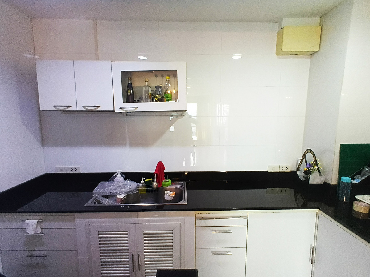 For SaleCondoVipawadee, Don Mueang, Lak Si : Vibhavadi Suite / 2 Bedrooms (SALE WITH TENANT), Vibhavadi Suite / 2 Bedrooms (Sale with Tenant) TARN301