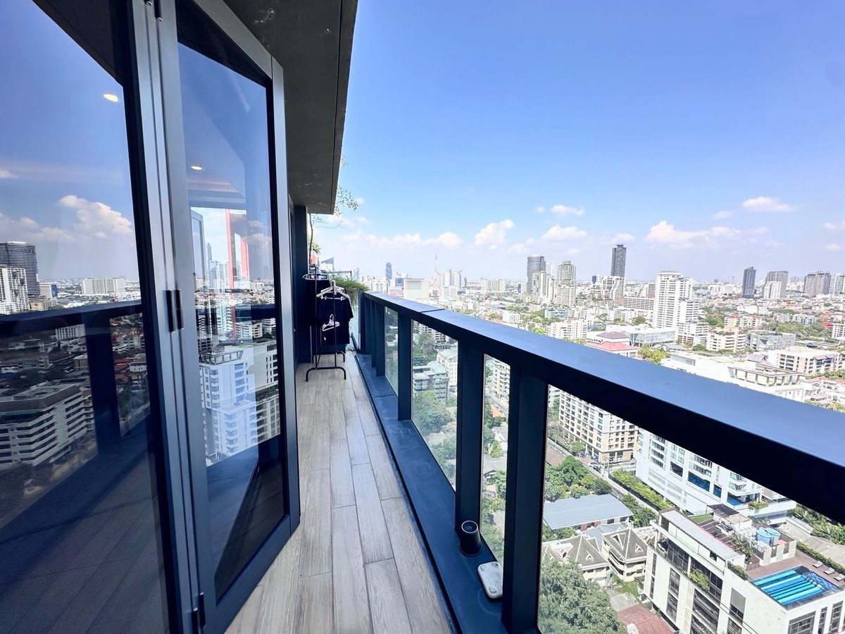For RentCondoSukhumvit, Asoke, Thonglor : 3 bedrooms, Siamese Exclusive 31, 21st floor, ready to move in.