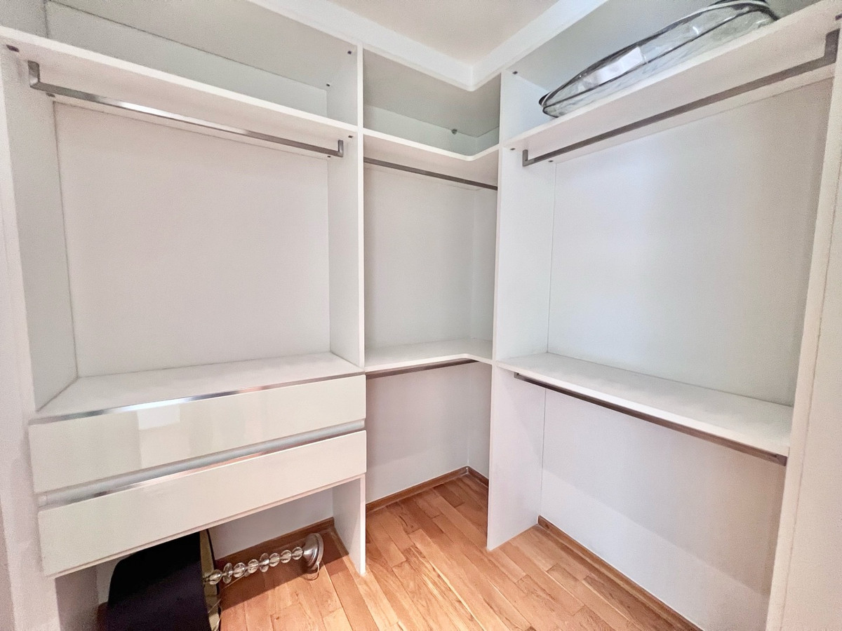 ขายคอนโดสุขุมวิท อโศก ทองหล่อ : 𝐅𝐨𝐫 Sale   : The Emporio Place 2Bed3Bath 102sqm high floor good price