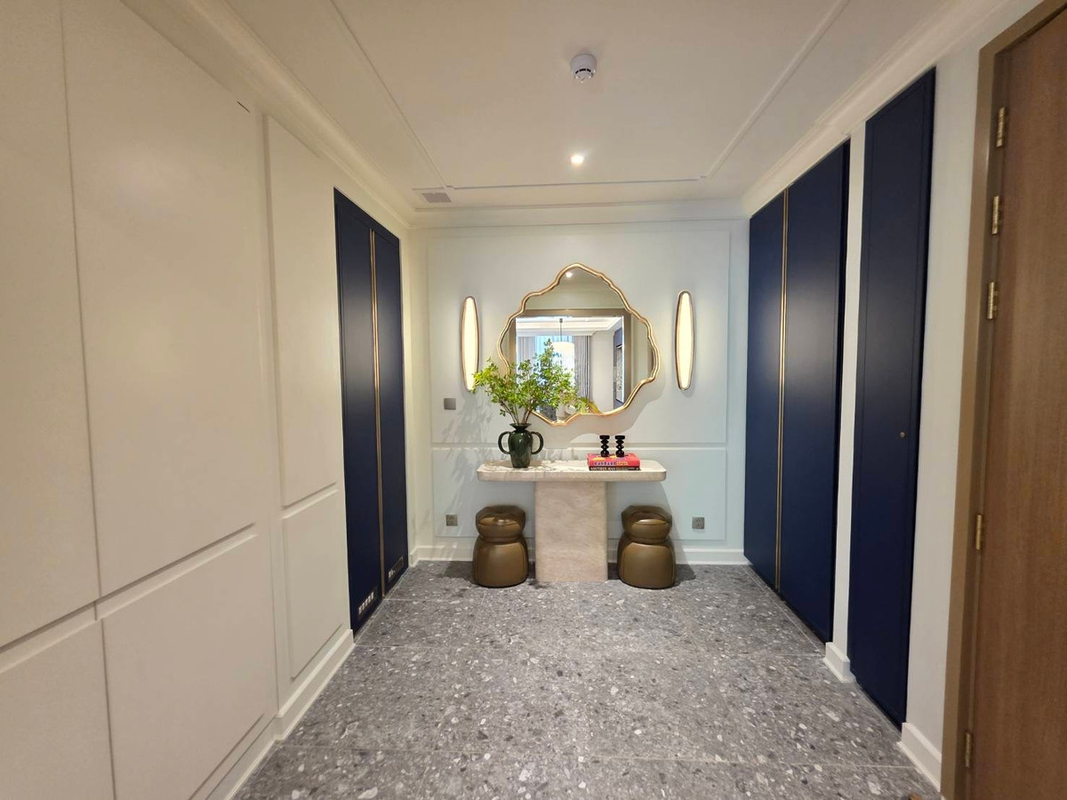 For SaleCondoSukhumvit, Asoke, Thonglor : Via 34 (Sukhumvit 34): 3bed 3bath 146.25sqm. from 40 million corner unit Am: 0656199198