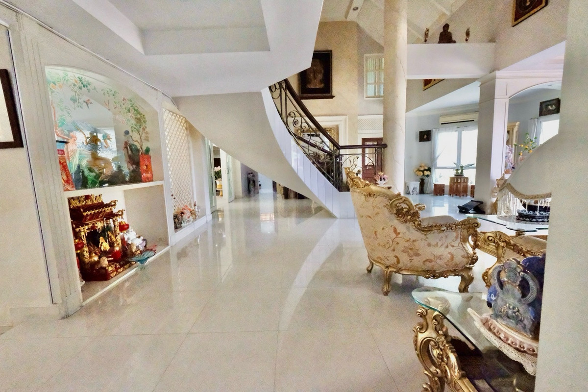 ขายบ้านปิ่นเกล้า จรัญสนิทวงศ์ : ✨คฤหาสน์ส่วนตัว บนพื้นที่1ไร่1งาน2ตร.ว. กรุงเทพ ตลิ่งชัน หมู่บ้าน กฤษดานคร14 (Luxury House Krissadanakorn14)