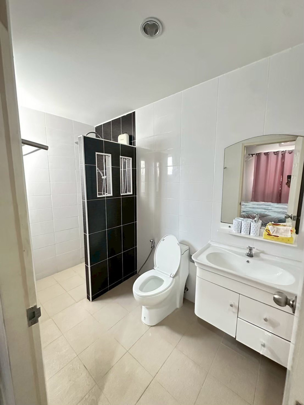 For SaleHousePattaya, Bangsaen, Chonburi : Rawiphon Village Rom Sai Nong Pla Lai / 3 Bedrooms (FOR SALE) BEWN144