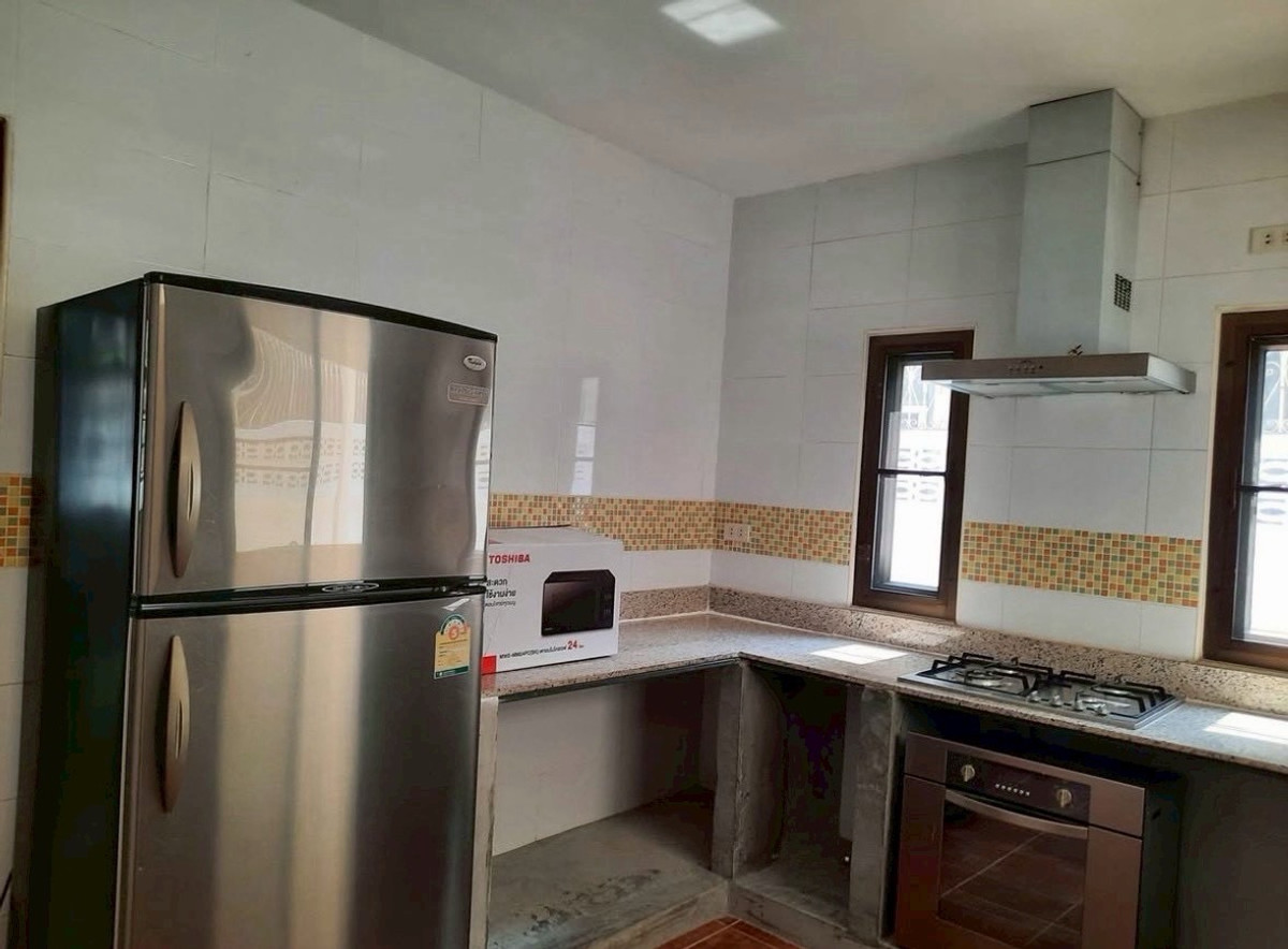 For RentHome OfficeRatchadapisek, Huaikwang, Suttisan : 🏙️2-story detached house for rent, Ban Huai Khwang, suitable for living or home office ⚡️🔥