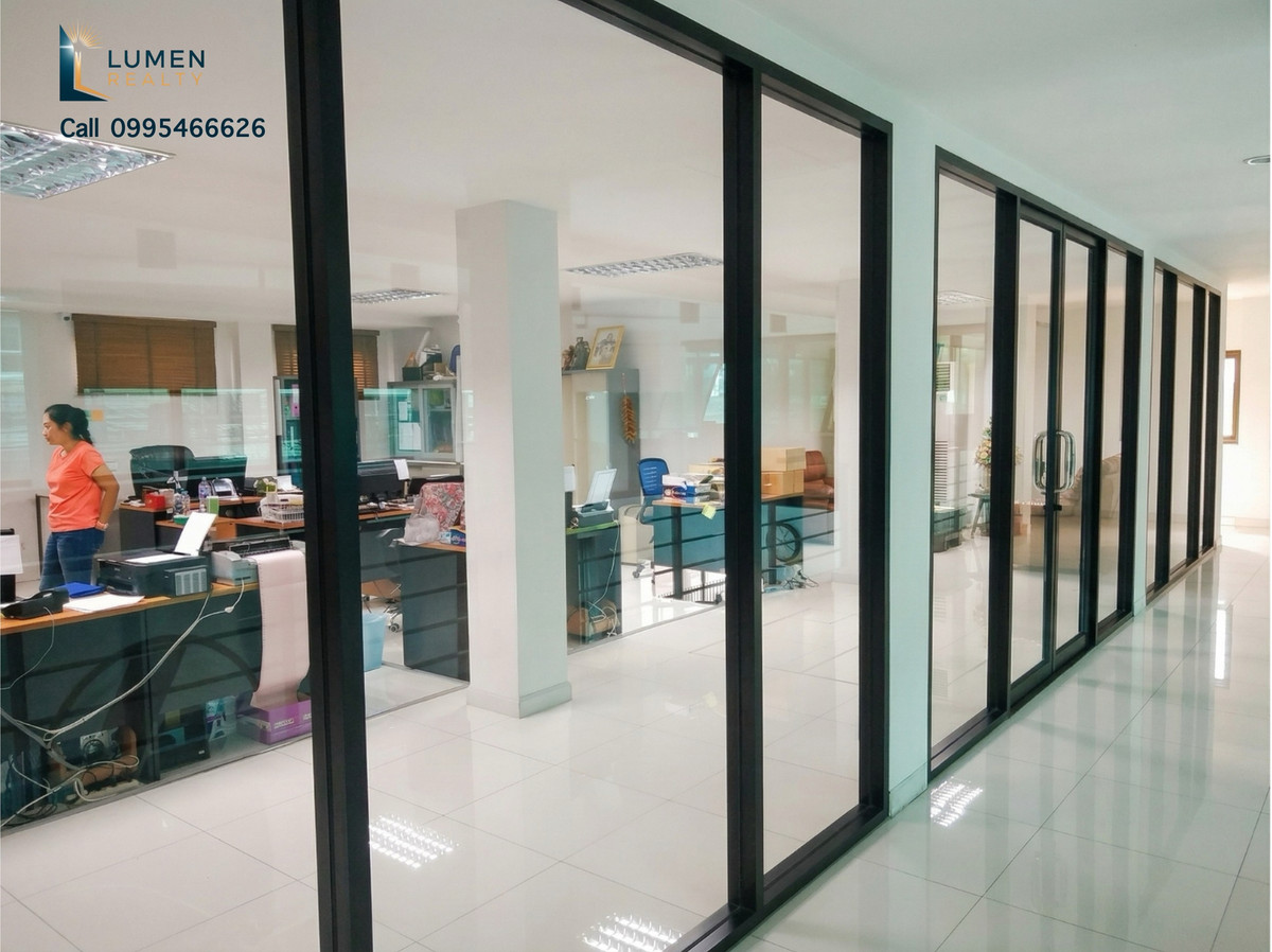 ขายอาคารพาณิชย์นวมินทร์ รามอินทรา : [ขาย-เช่าด่วน!] อาคารสำนักงานหัวมุม ทำเลทองคู้บอน – พื้นที่ใช้สอยยักษ์ 1,700 ตร.ม. ✨🏢