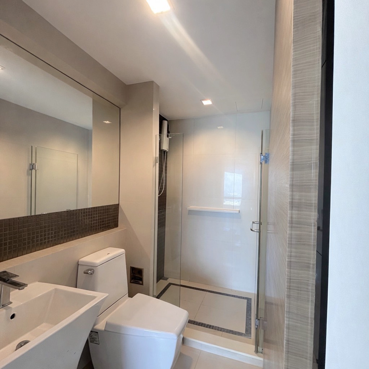 ให้เช่าคอนโดสะพานควาย จตุจักร :  💥 FOR RENT   :  Rhythm Phahol-Ari Condo   💥  