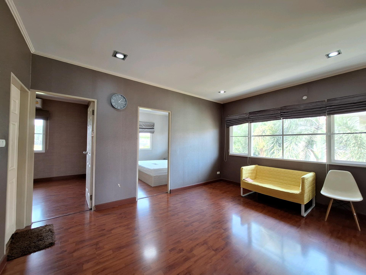 ให้เช่าบ้านมีนบุรี-ร่มเกล้า : บ้านเช่าร่มเกล้า ศุภาลัย พาร์ควิลล์ ร่มเกล้าสุวรรณภูมิ มีนบุรี 67 ตร.ว. 3 นอน ติดถนนร่มเกล้า เข้ามาเพียง 250 เมตร