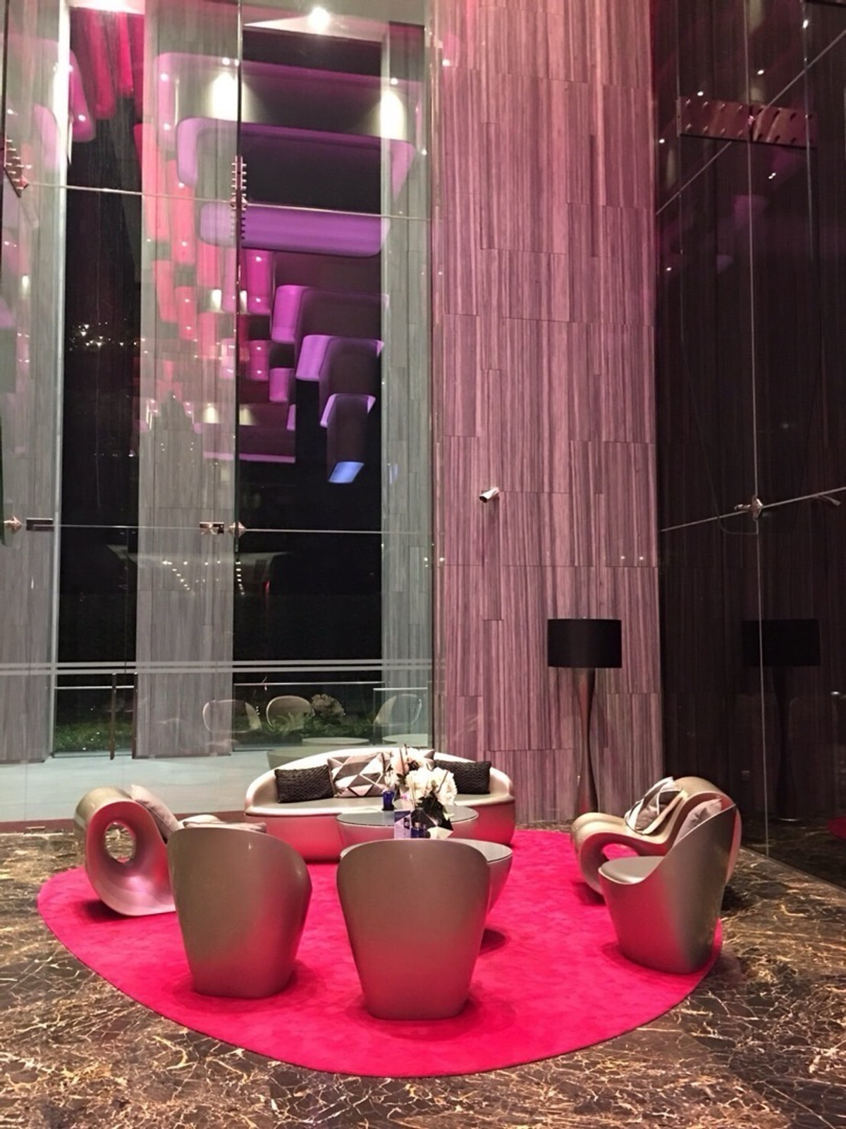 ให้เช่าคอนโดสุขุมวิท อโศก ทองหล่อ : EDGE Sukhumvit 23: ไม่ใช่แค่ที่อยู่ แต่คือศูนย์กลางจักรวาล! 🌌✨1 ห้องนอน  21,000.- / เดือน (ราคาดีที่สุดในย่าน! คุ้มกว่านี้ไม่มีอีกแล้ว!)