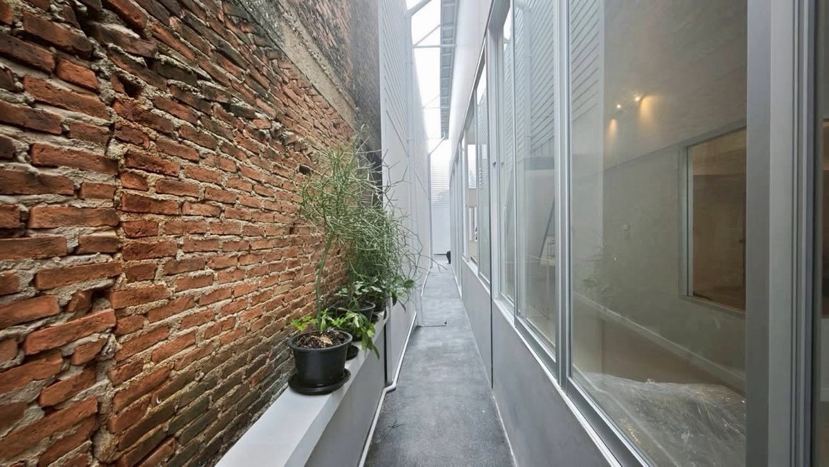 For SaleHouseChokchai 4, Ladprao 71, Ladprao 48, : Semi-Detached House for Sale in Lat Phrao Chok Chai 4 near Central EastVille and CDC Easy Access Multiple Routes 52 sq.w