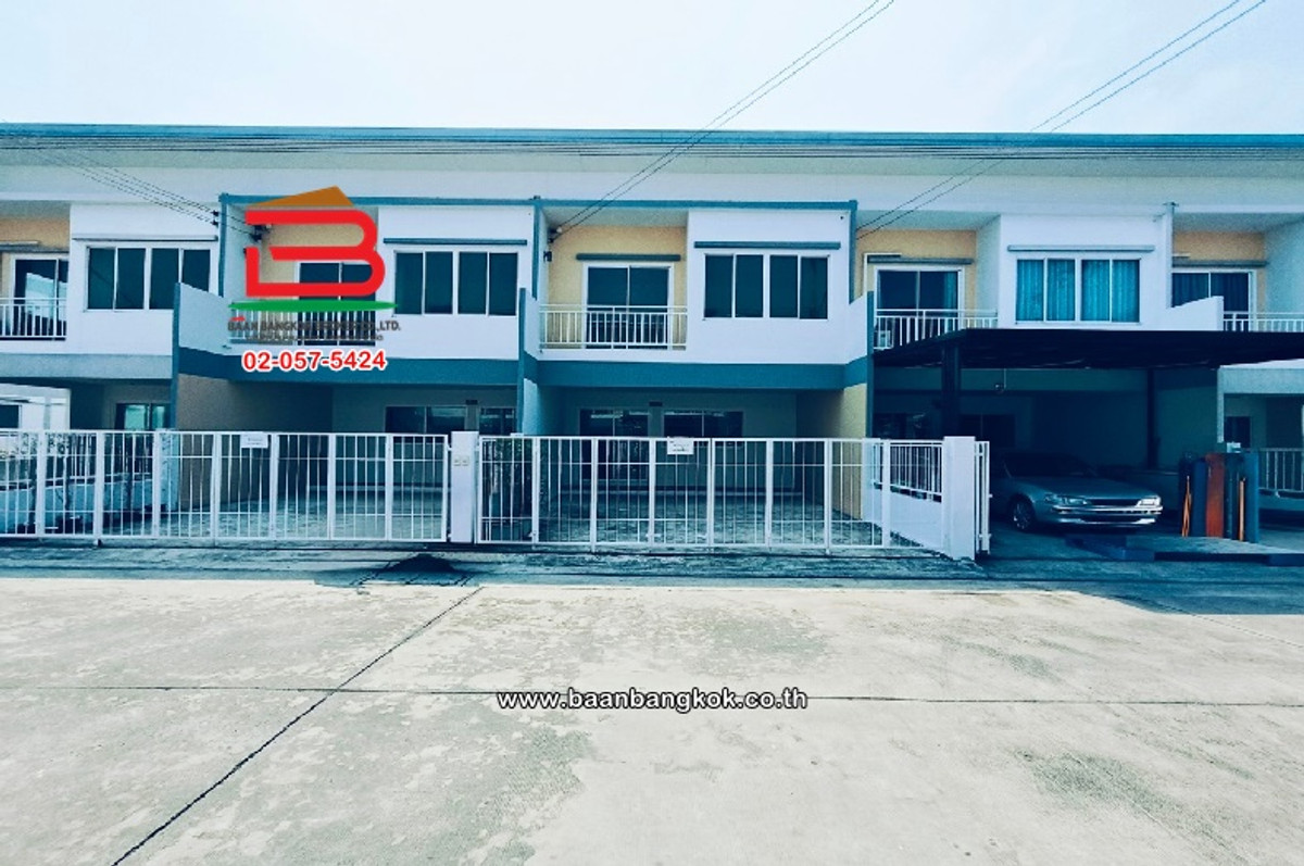 ขายทาวน์โฮมปทุมธานี รังสิต ธรรมศาสตร์ : ทาวน์เฮาส์ เนื้อที่ 24.6 ตร.ว. โครงการ เอ็ม.ซี.เอส. เพลส ลำลูกกา-คลอง 6 (M.C.S PLACE Lamlukka-Klong 6) ถนนลำลูกกา ตำบลบึงคำพร้อย อำเภอลำลูกกา ปทุมธานี