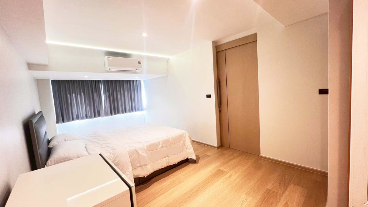 ให้เช่าคอนโดสุขุมวิท อโศก ทองหล่อ : ใช้เช่าคอนโด ทองหล่อทาวเวอร์ ชั้น16 ห้องใหม่เอี่ยมสวยมาก ทำห้องใหม่กว่า5 แสนบาท 0935596442 คุณลิตา