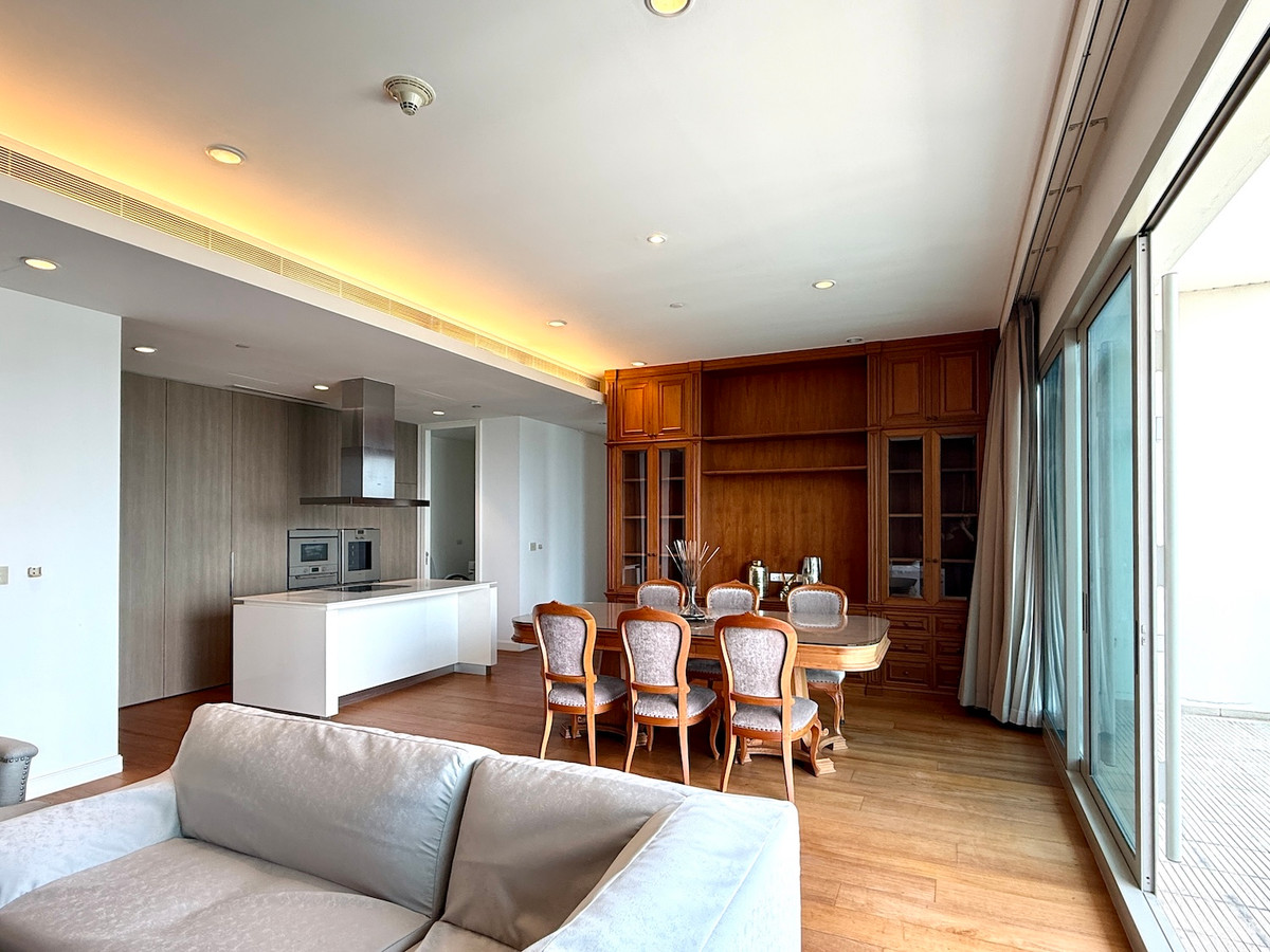 ให้เช่าคอนโดวิทยุ ชิดลม หลังสวน : คอนโด super luxury 3 ห้องนอน บนถนนราชดำริ 