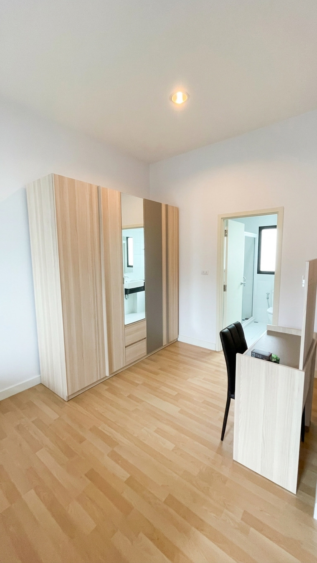 ขายทาวน์โฮมบางซื่อ วงศ์สว่าง เตาปูน : ฟลอร่า วงศ์สว่าง / 3 ห้องนอน (ขาย), Flora Wongsawang / 3 Bedrooms (FOR SALE) BNS048