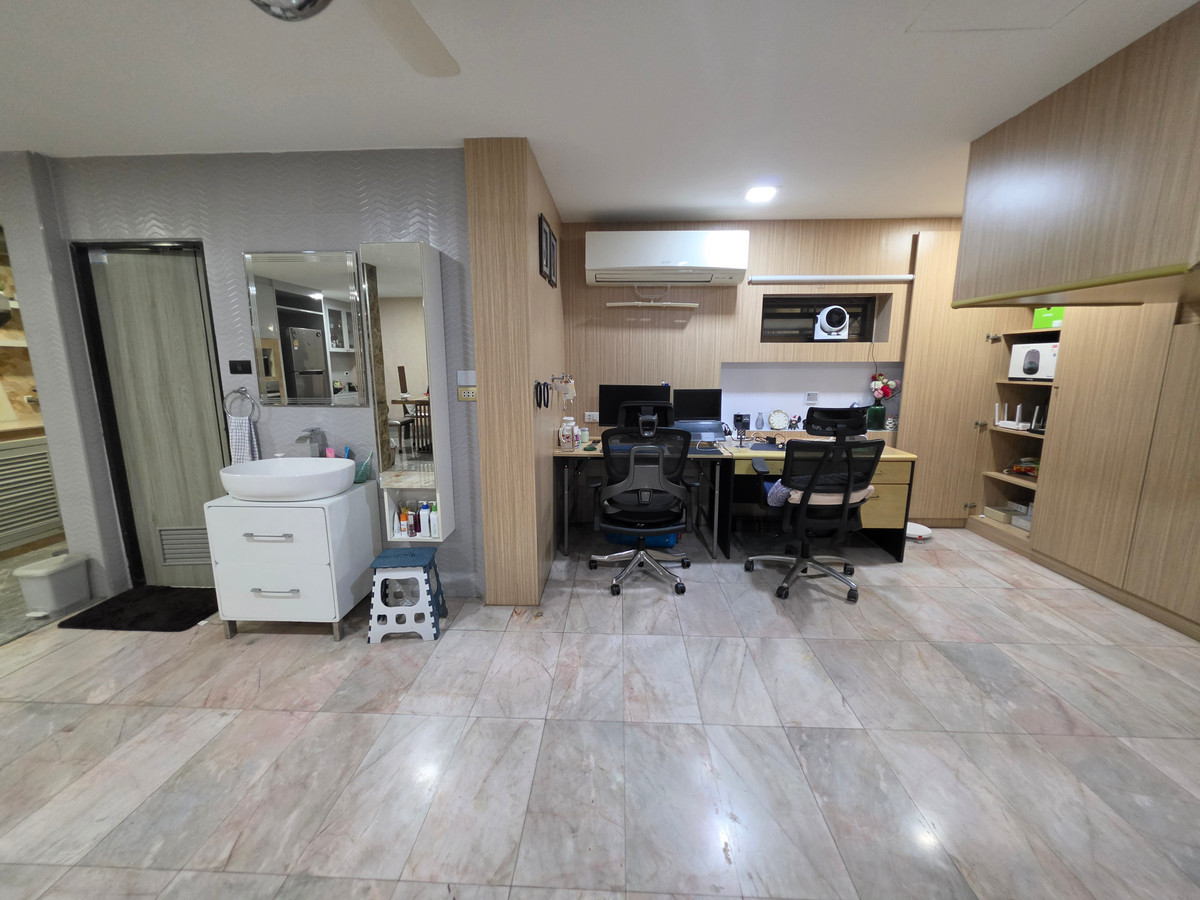 ขายทาวน์โฮมปิ่นเกล้า จรัญสนิทวงศ์ : หลังมุม 35ตรว 3นอน3น้ำ ทาวน์โฮม 2 ชั้น อิ่มอัมพร 1 จรัญสนิทวงศ์ 13